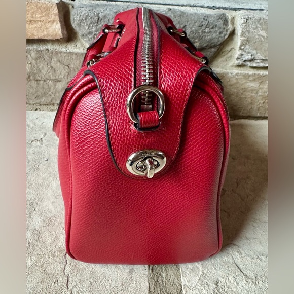 Coach x Peanuts Rare Limited Edition Mini Bennett Satchel/ Crossbody in Red - Picture 4 of 12